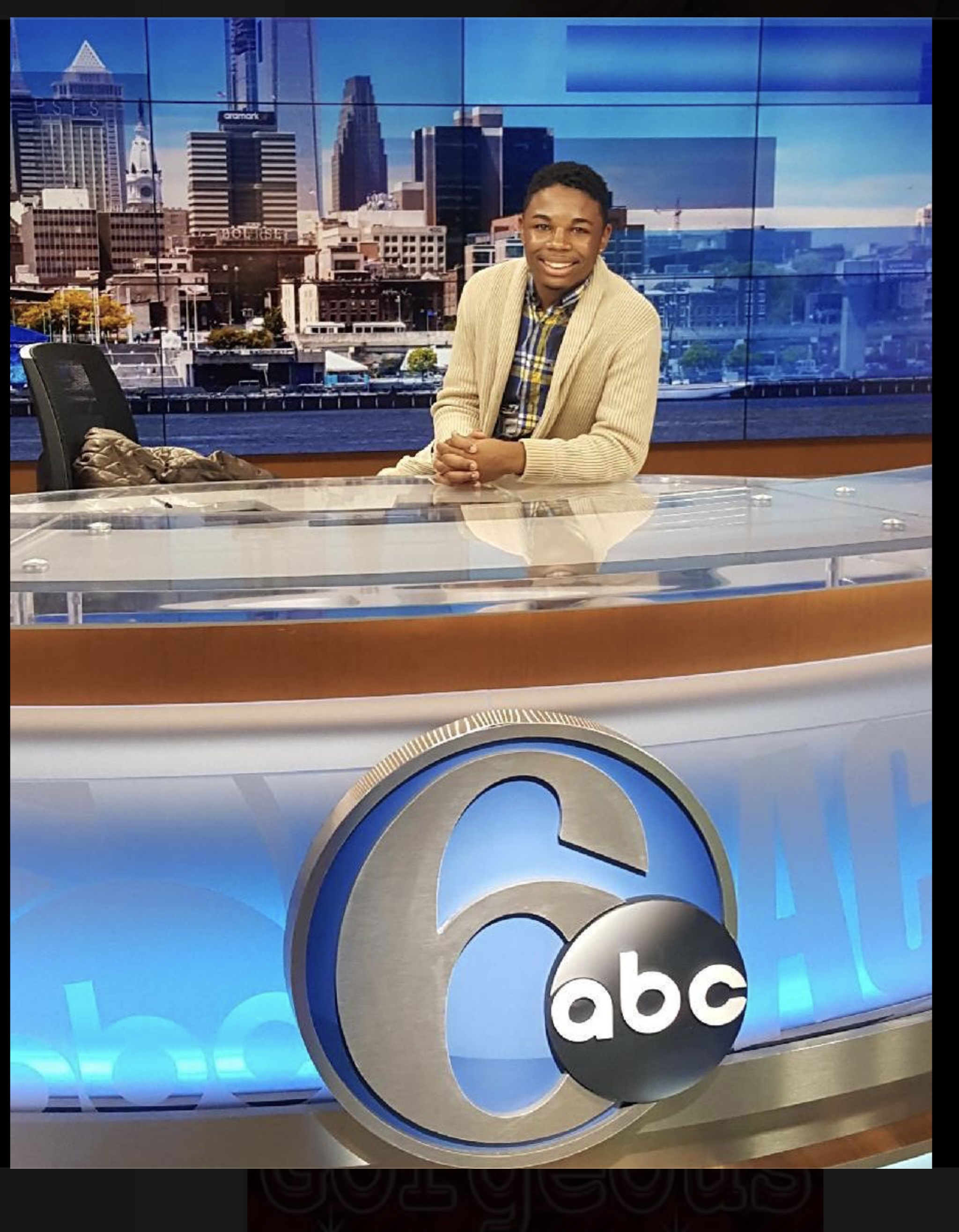 Mekhi Carter at the ABC News Philadelphia anchor desk